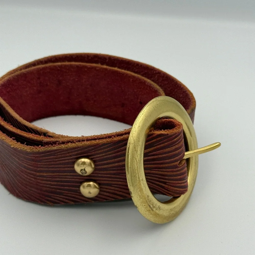 Leather Belt Womens Large Burgundy Brass Round Buckle Textured Boho Vintage